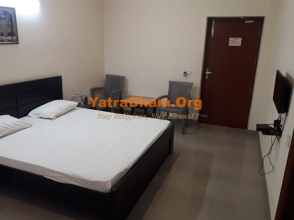Daga Dharamshala Jatipura Room