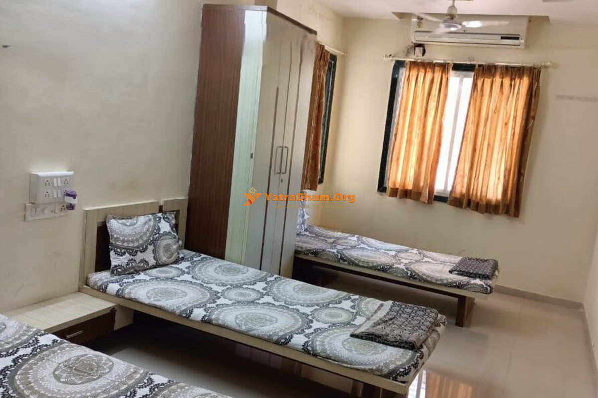 Daksh Vihar Dharamshala Palitana Room View