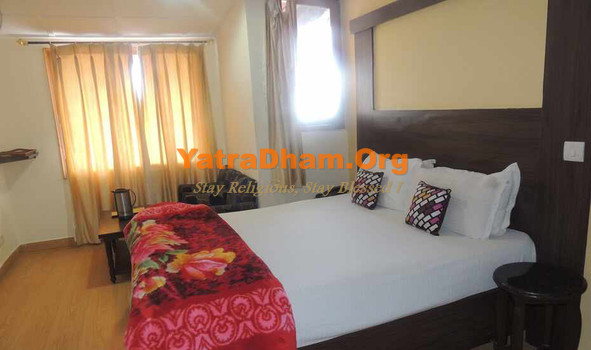 Shimla Hotel Dalziel 2 Bed Room View 2