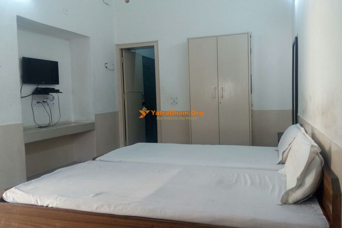 Birla Dharamshala (Laxmi Narayan Mandir) Delhi 2 Bed Room