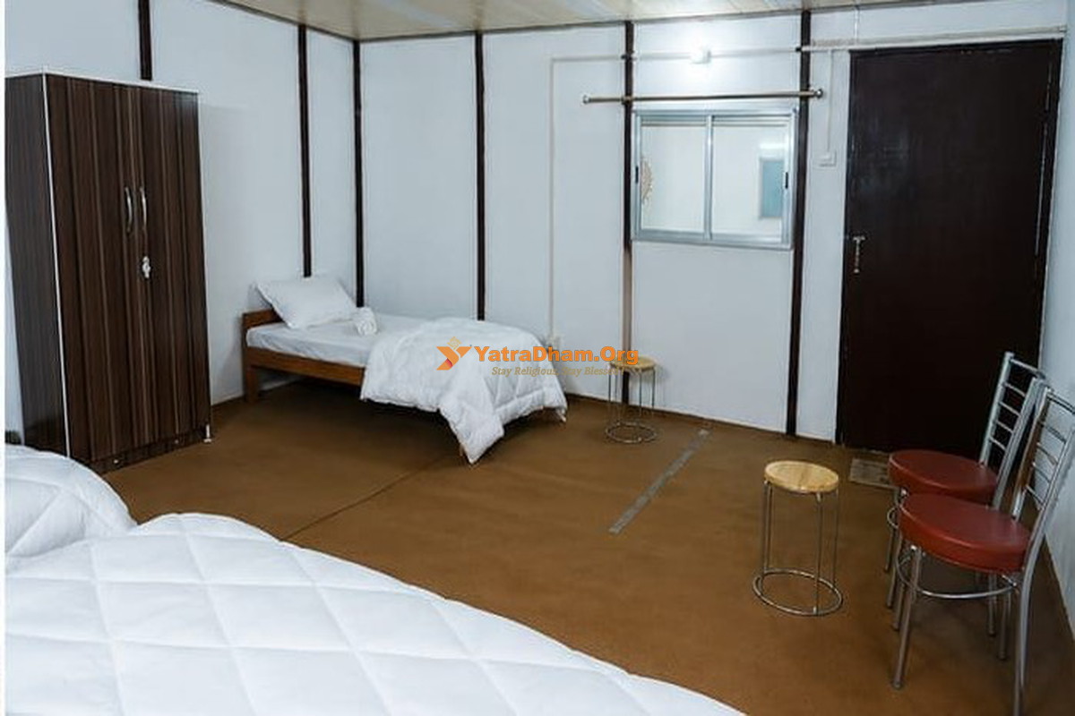 Kumbh India Trimbakeshwar 4 Bed Deluxe Family Cottage With Cooler Room View