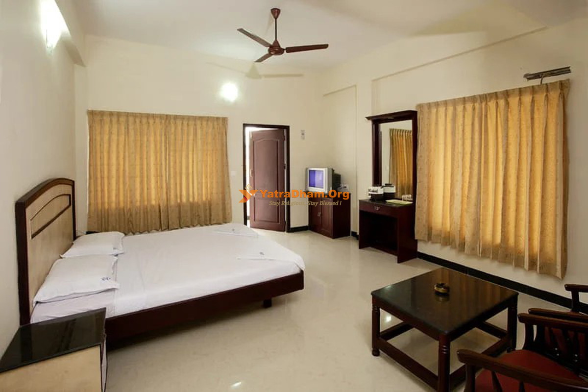Vels Court Hotel Palani 2 Bed Room View