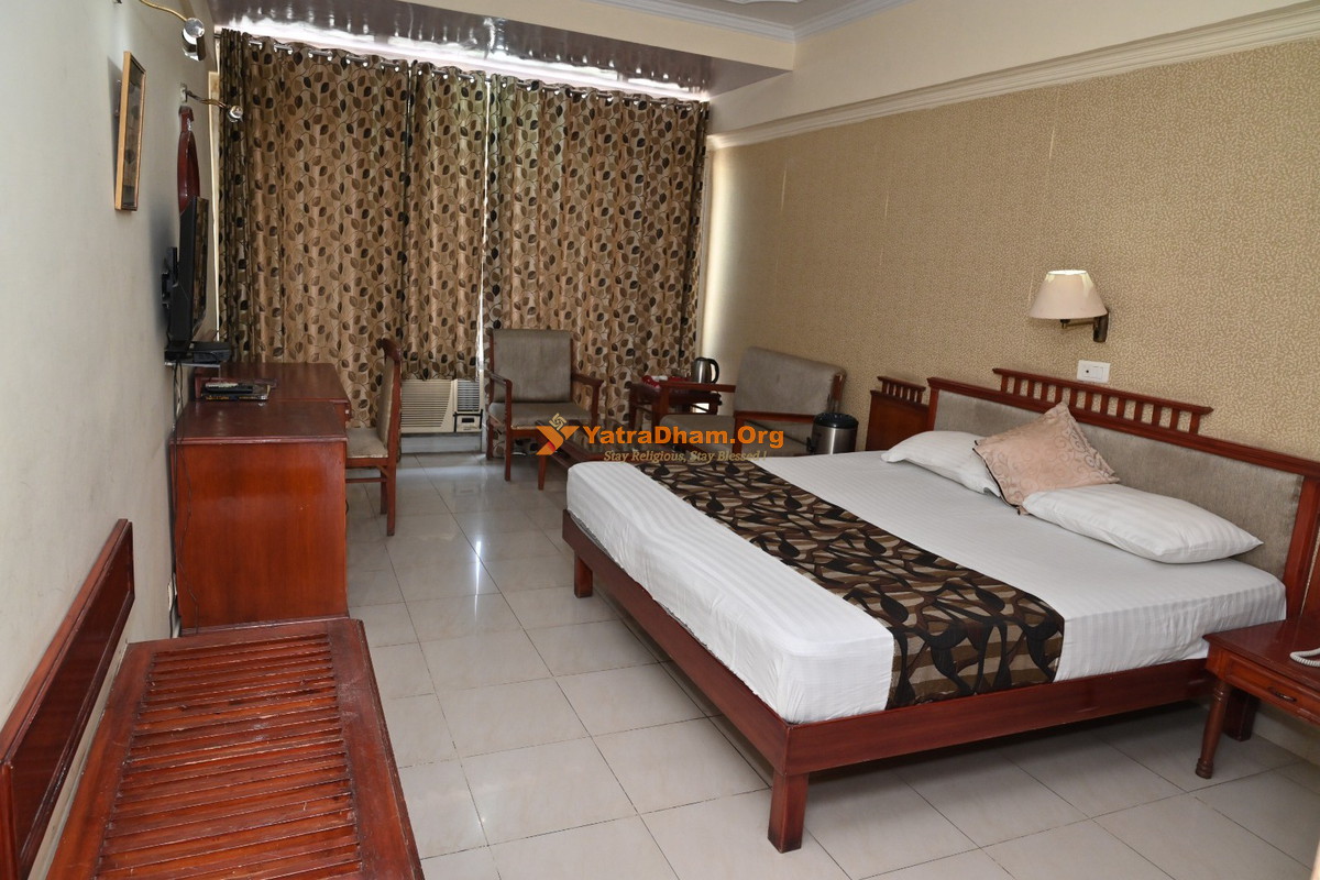 Ganga Resort (GMVN) Rishikesh 2 Bed Deluxe Room