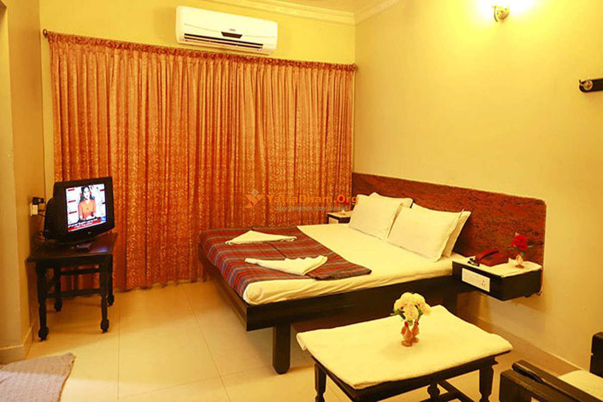 Hotel Sri Maniya - Kanyakumari 2 Bed Room View