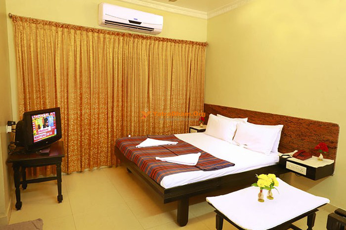 Hotel Sri Maniya - Kanyakumari 2 Bed Room View