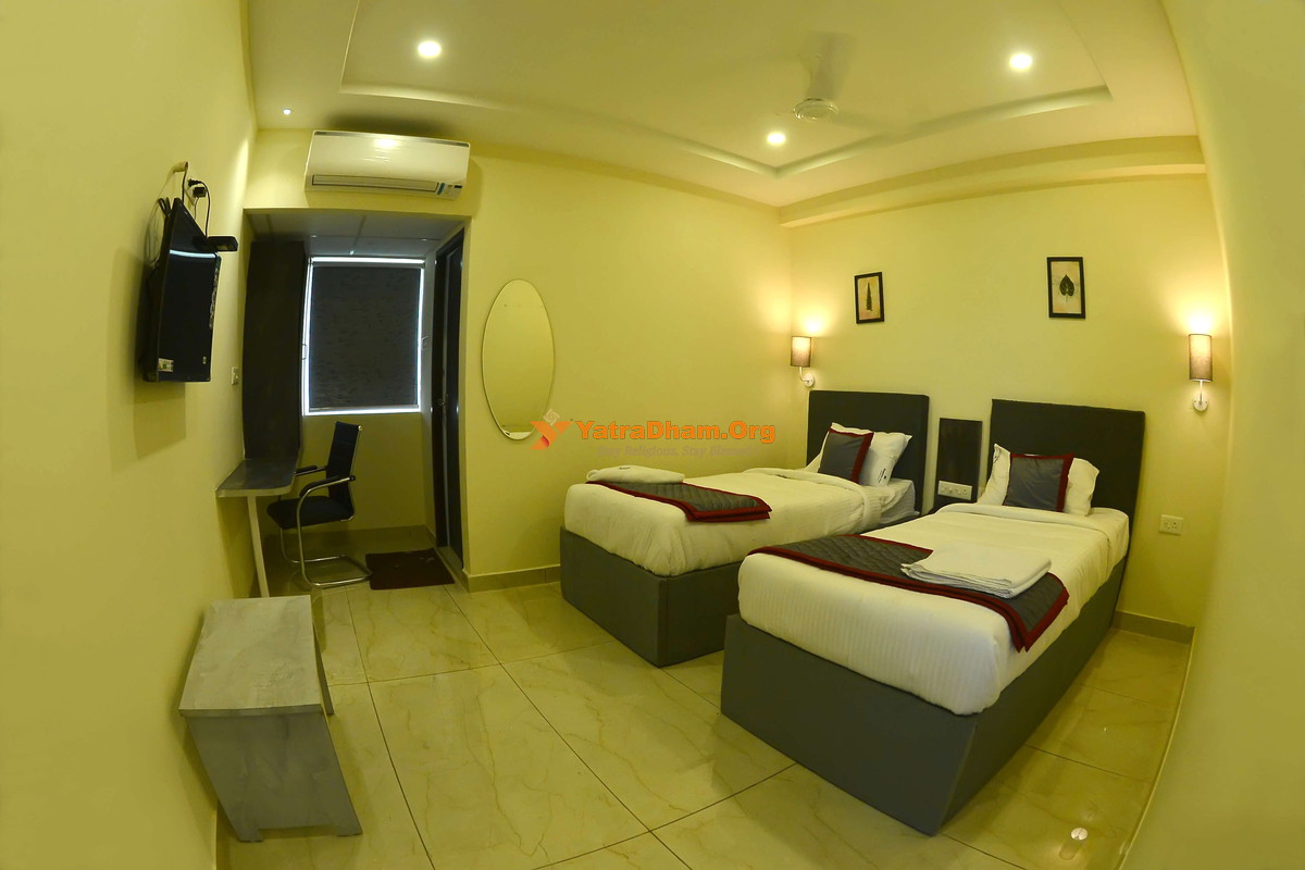 Seasons Stay Vijayawada Room