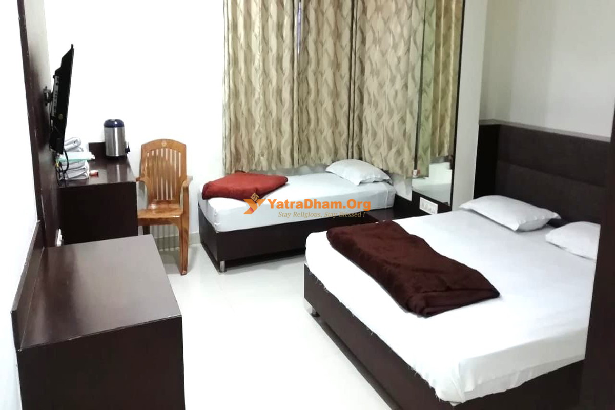 Hotel Maheshwari Avenue Ujjain 3 Bed Room