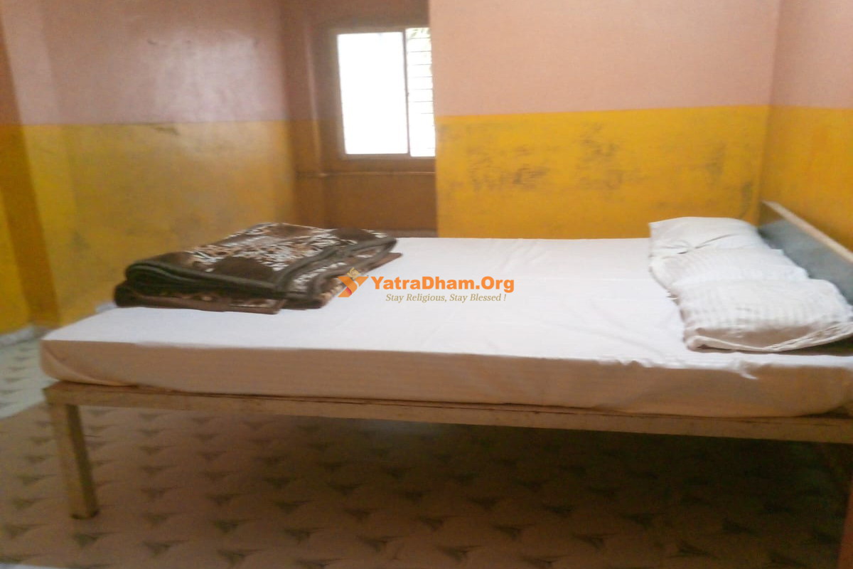 Ujjain (Narsinh Ghat) Shree Laxmi Venkatesh Ashram 2 Bed Room