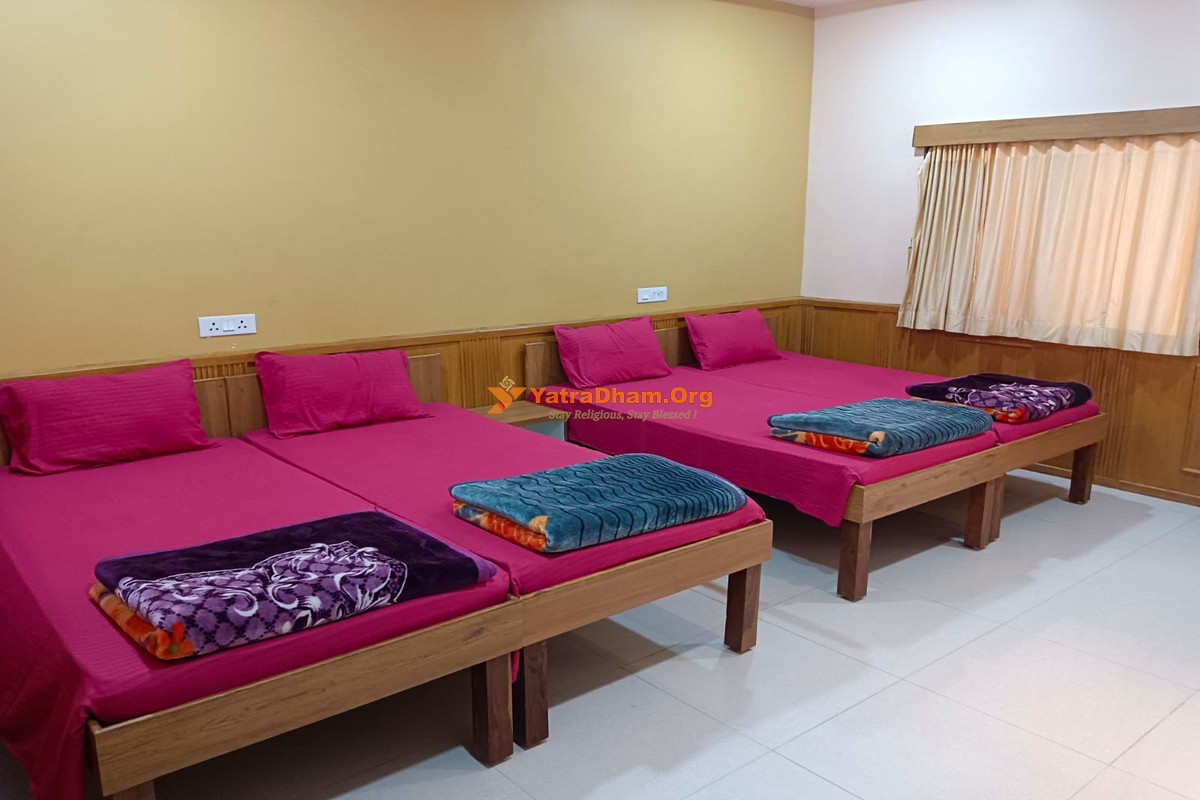 Shree Swaminarayan Dharamshala Ujjain 4 Bed Room