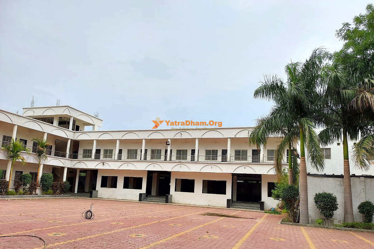 Ujjain (Jaysinhpura) Shree Neminath Digambar Jain Atishay Kshetra Bhavan Building View