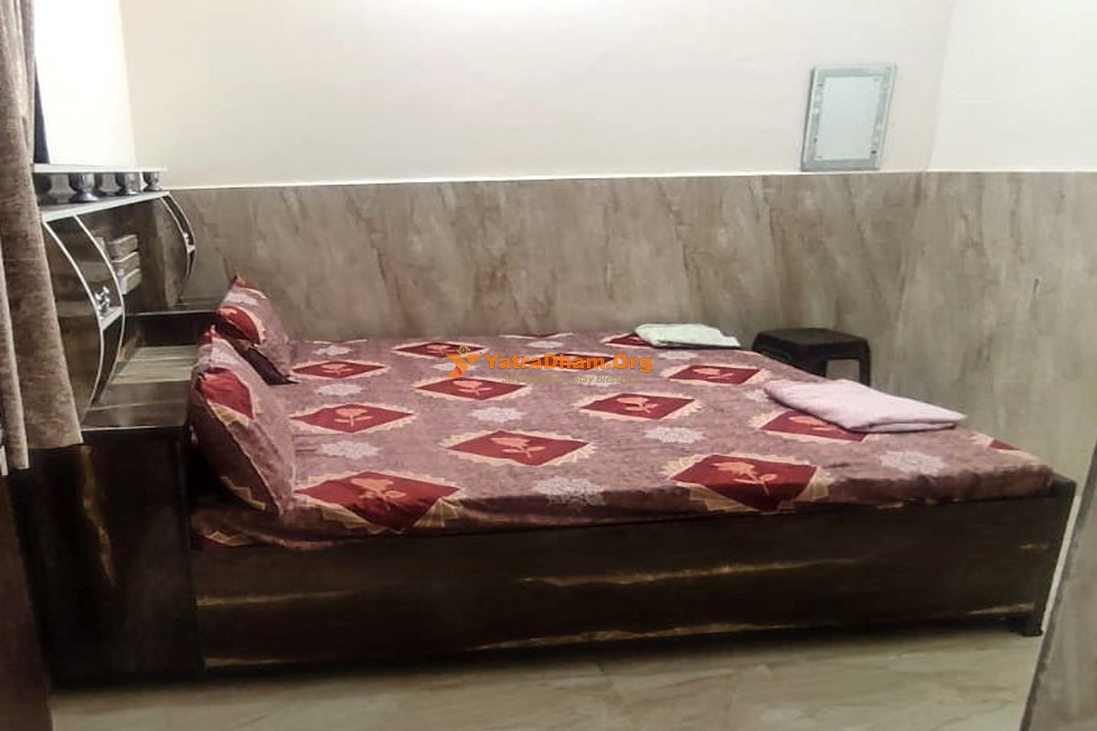 Shri Govind Bhavan Vrindavan 2 Bed Room