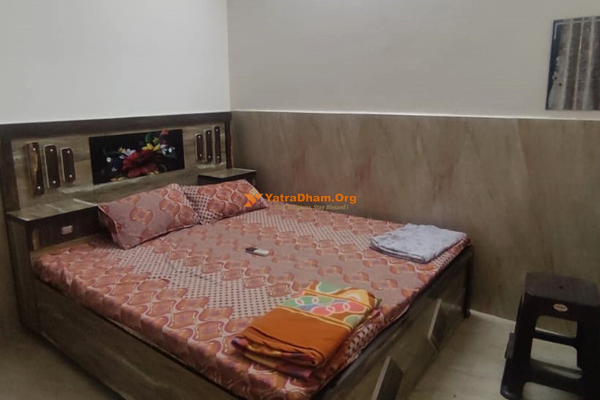 Shri Govind Bhavan Vrindavan 2 Bed Room