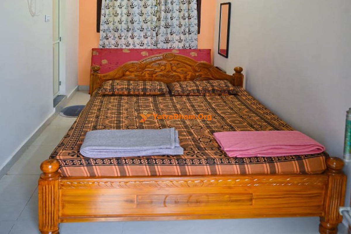 Pithapuram Sri Dattatreya Niwas Room View