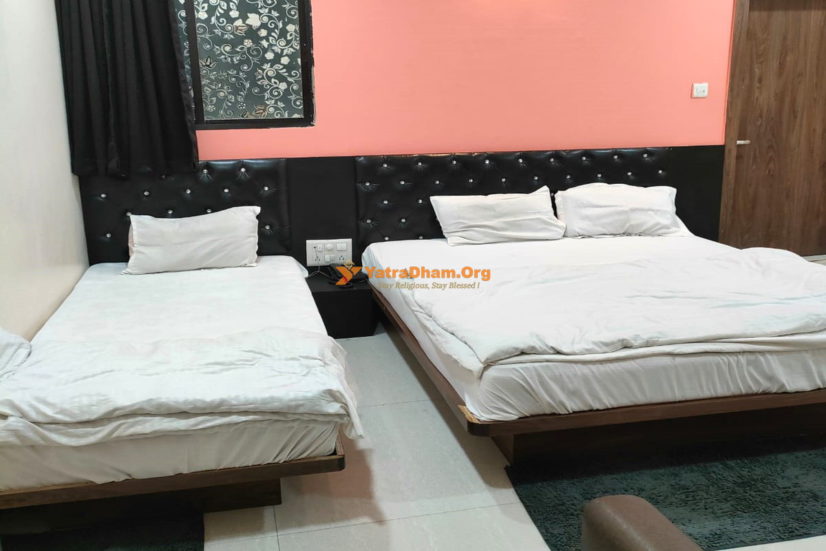 Hotel Naman Palace Ujjain 3 Bed Room