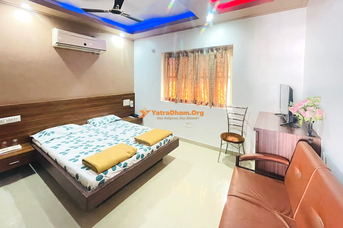 Hotel Rajdhani And Guest House Halol (Pavagadh) 2 Bed Room