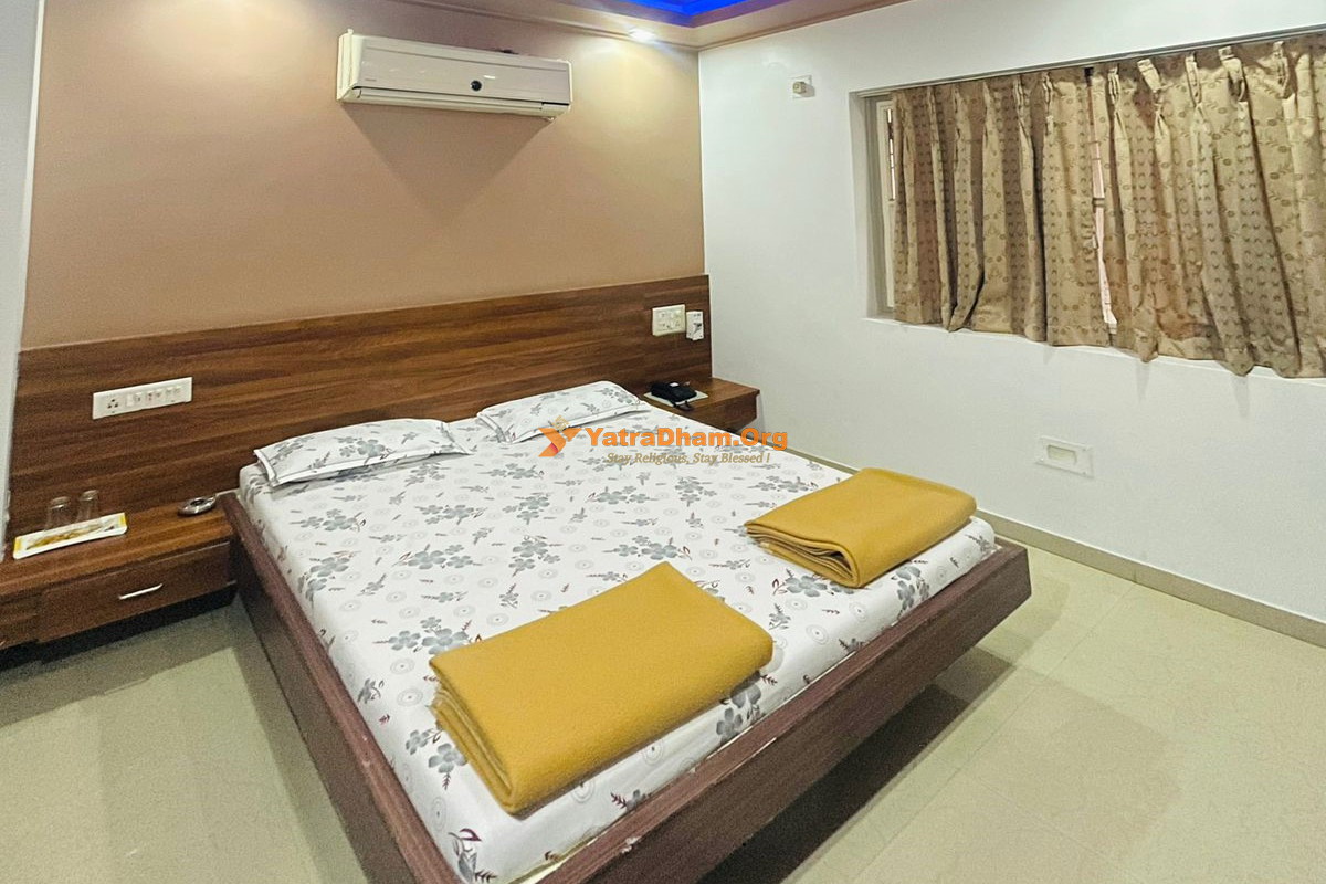 Hotel Rajdhani And Guest House Halol (Pavagadh) 2 Bed Room