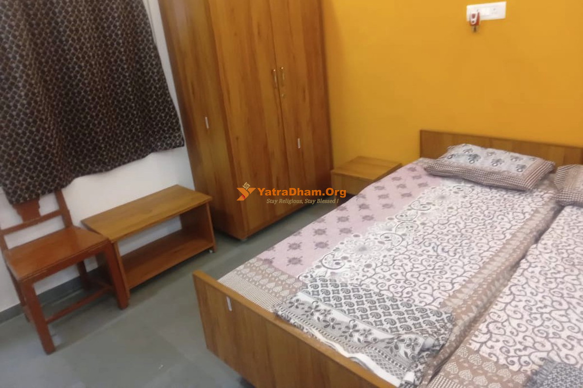 Motilal Ambaidas Digamber Jain Chhatralay Vadodara 2 Bed Room View