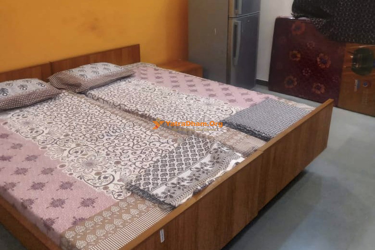 Motilal Ambaidas Digamber Jain Chhatralay Vadodara 2 Bed Room View