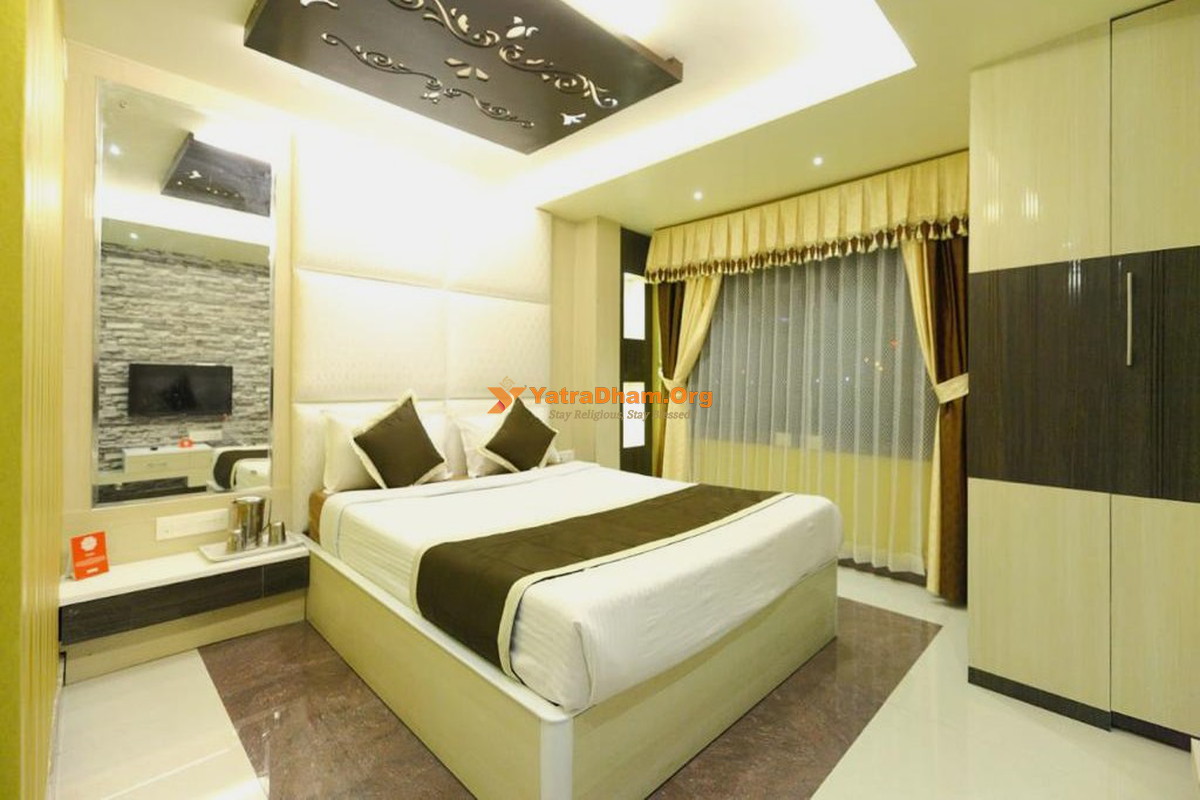 Hotel Maneck Ooty 4 Bed Room View
