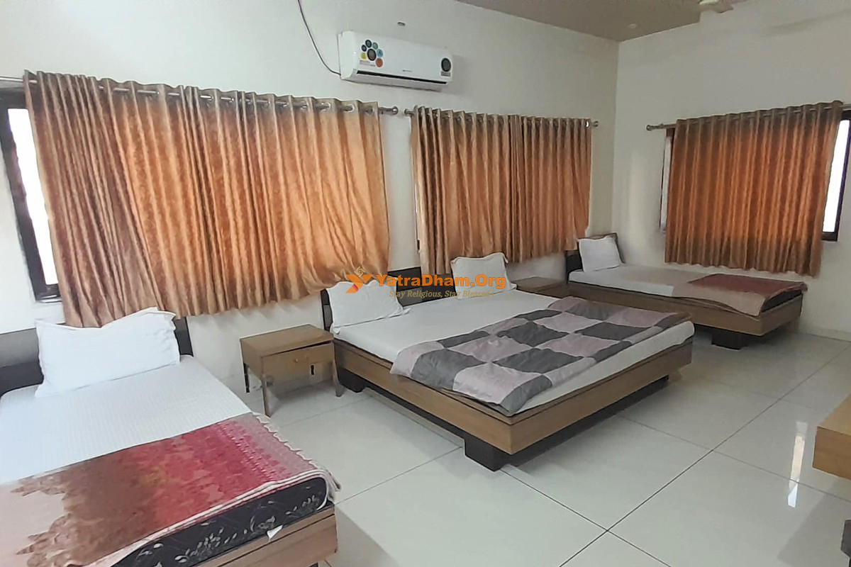 New Modi Bhavan Ambaji 4 Bed Room