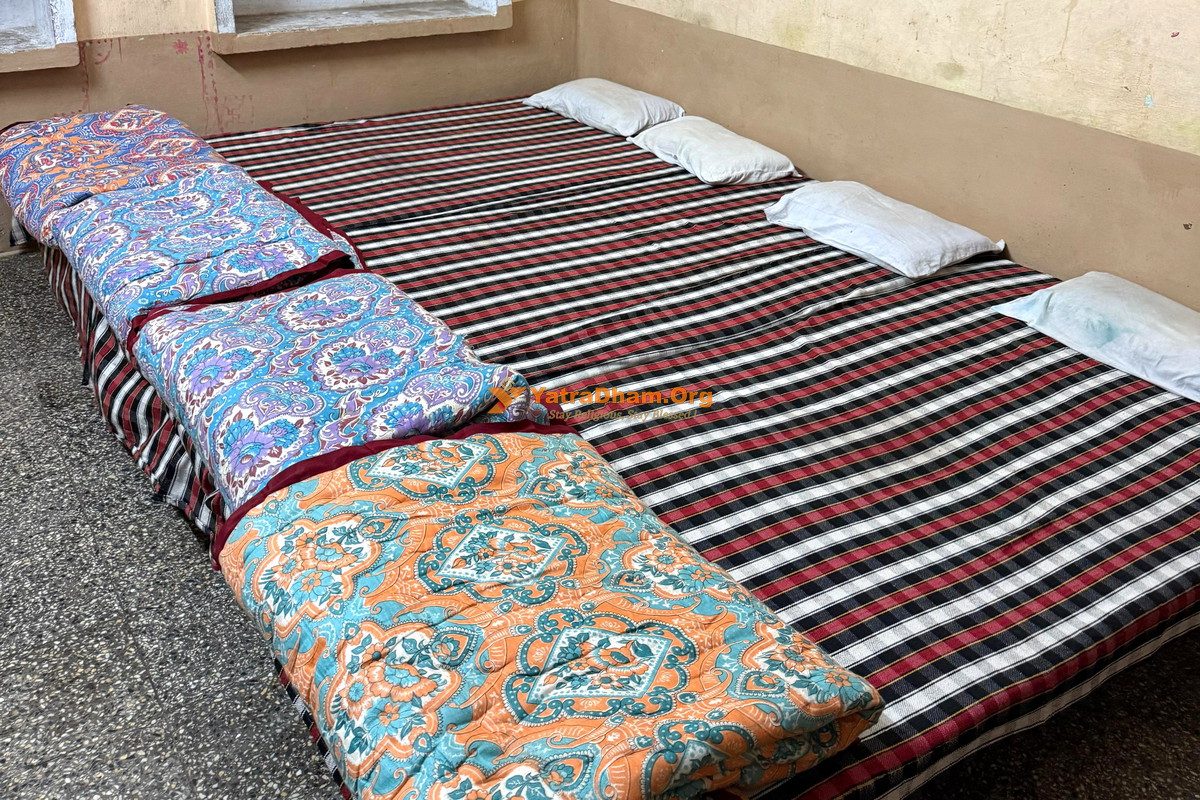 Tiwari Dharamshala And Guest House (Gopilal Hiralal Dadhich Brahmin) Ujjain 4 Bed Room