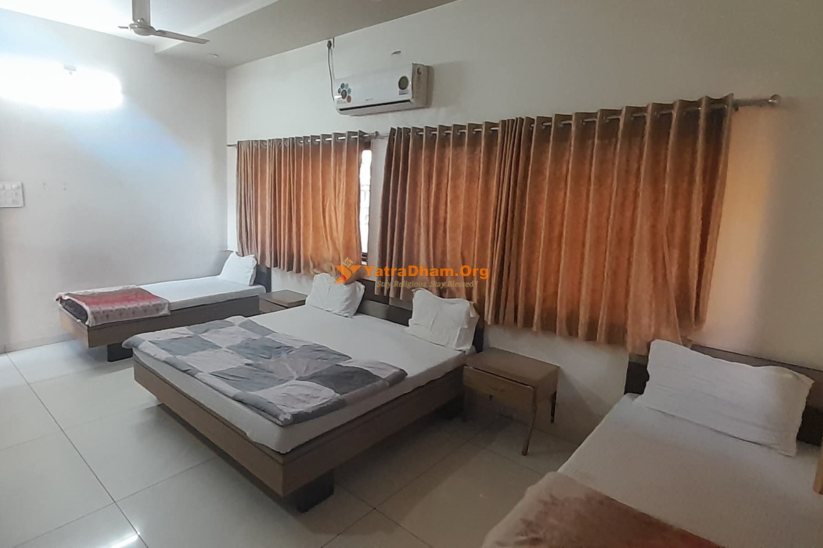 New Modi Bhavan Ambaji 4 Bed Room