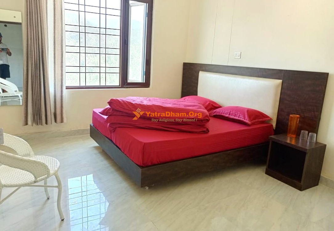 Hotel Samrat Barkot Yamunotri 2 Bed Room