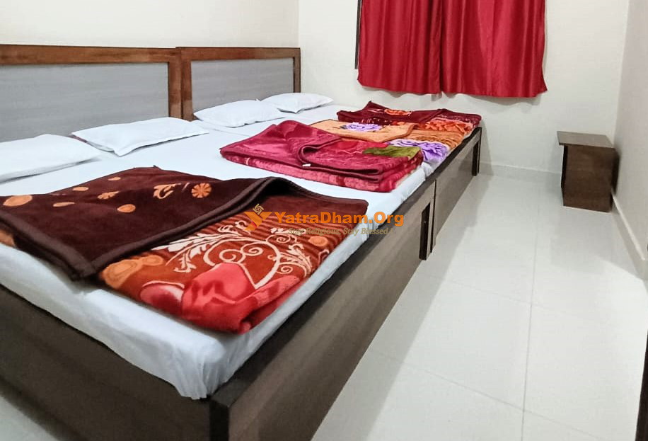 Chamoli (Pipalkoti) Grace Home Stay 4 Bed Room View