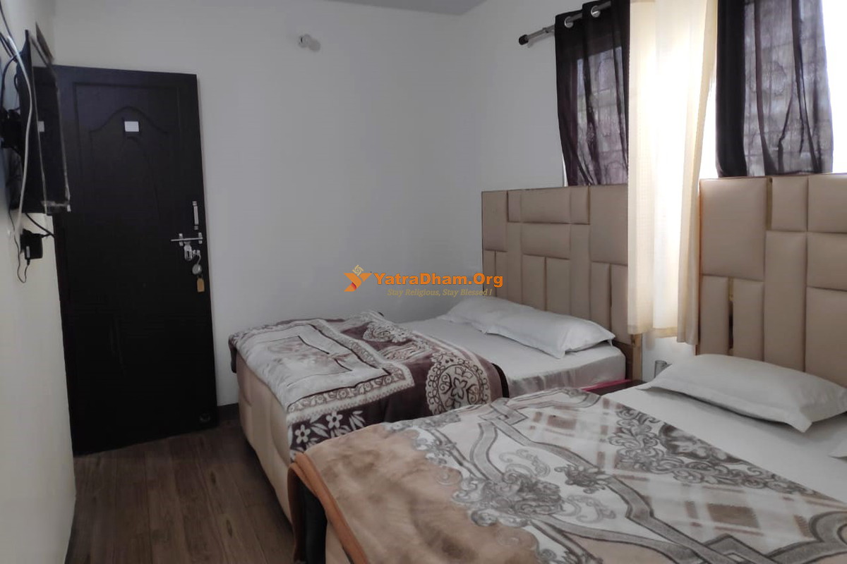 Brahmkamal Cottage Badrinath 4 Bed Room View
