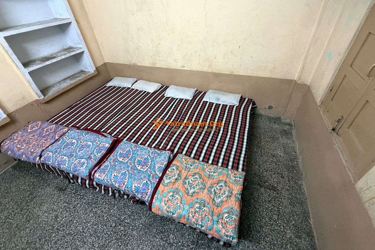 Tiwari Dharamshala And Guest House (Gopilal Hiralal Dadhich Brahmin) Ujjain 4 Bed Room