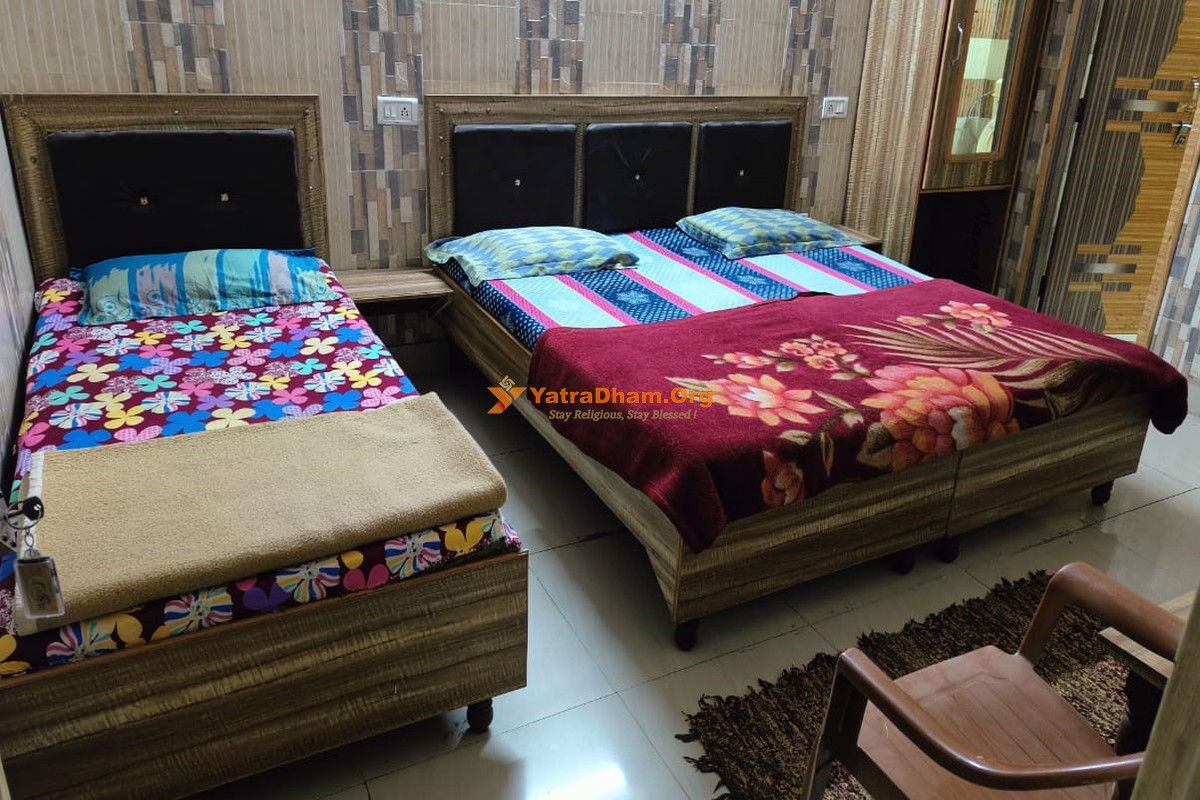 Swami Madhavdas Dharamshala Haridwar 3 Bed Room