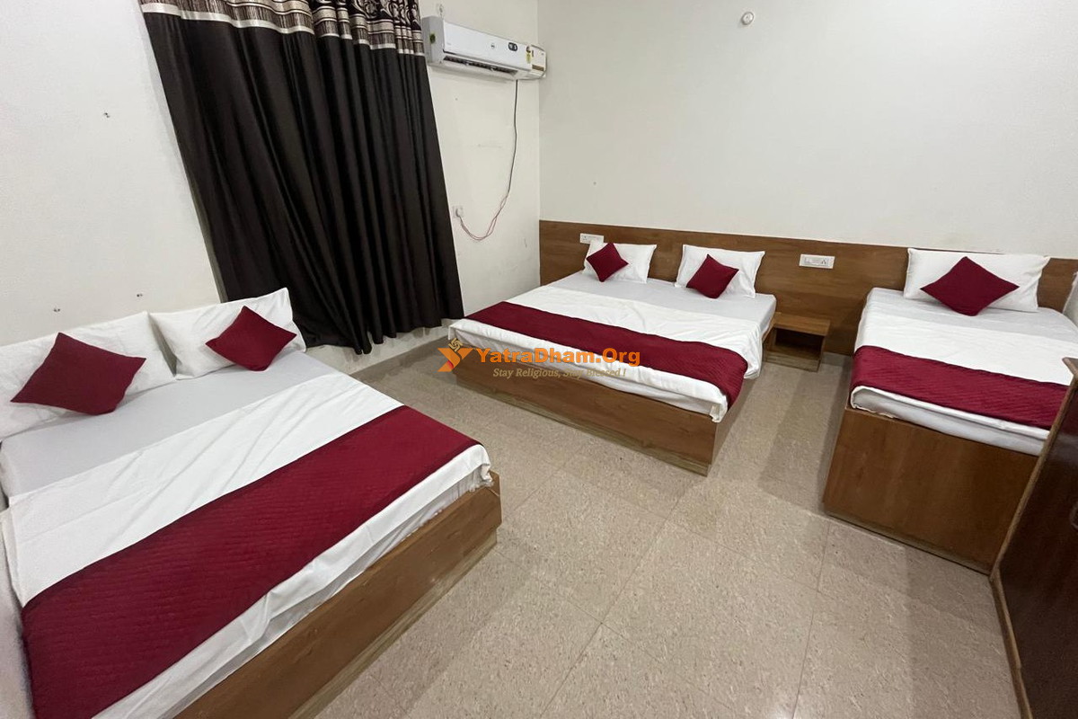Ladli Palace Guest House Barsana 5 Bed Room View