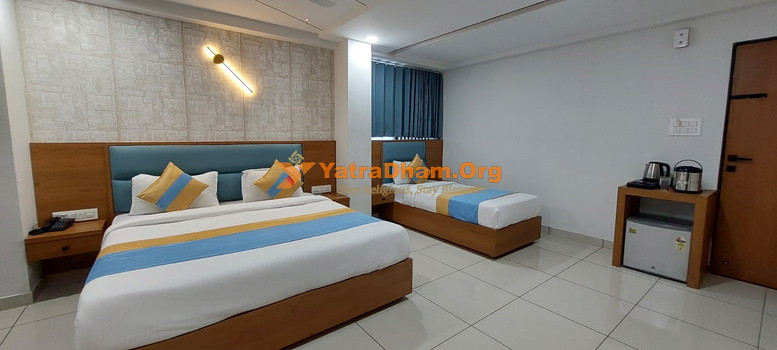 Becharaji Hotel The Grand Radhey 3 Bed Super Deluxe Room