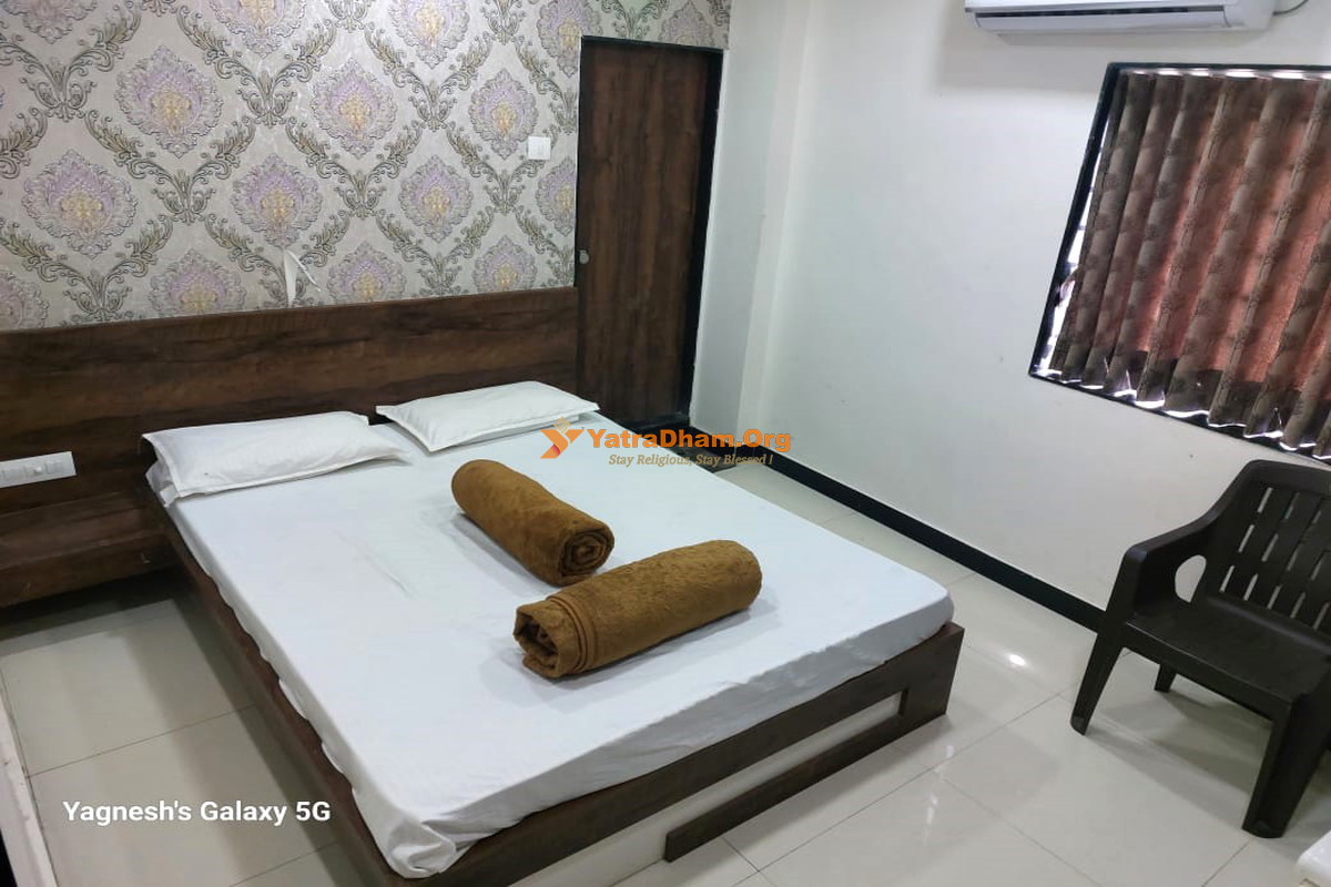 Somnath Hotel Shree Rudraksh (Near Somnath Temple) 2 Bed Room