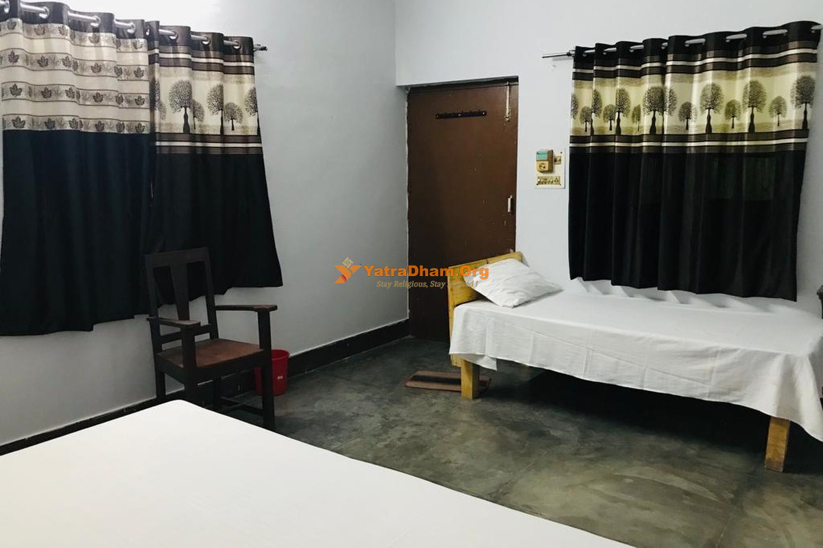 Balaji Atithi Bhawan Varanasi 3 Bed Room