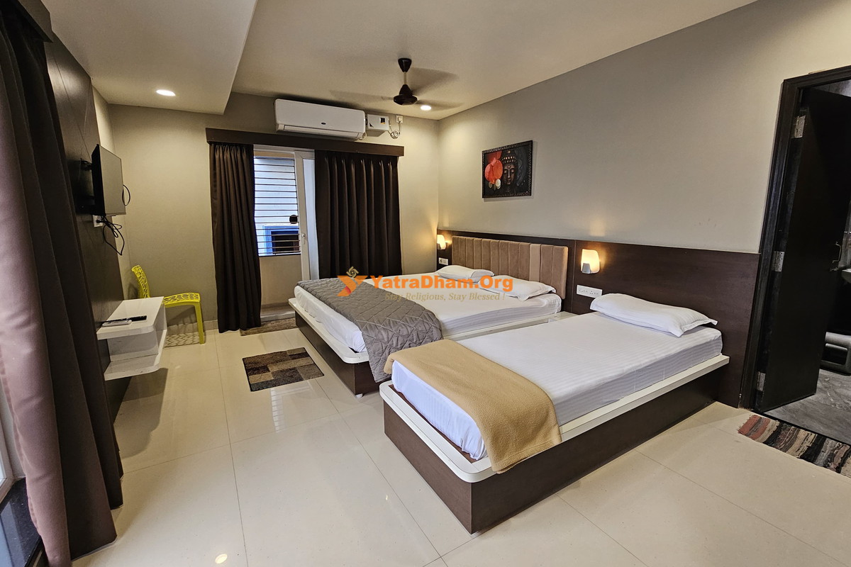 Shridham Ashram Puri 3 Bed Room
