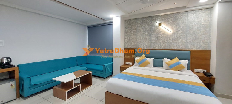 Becharaji Hotel The Grand Radhey 2 Bed Super Deluxe Room