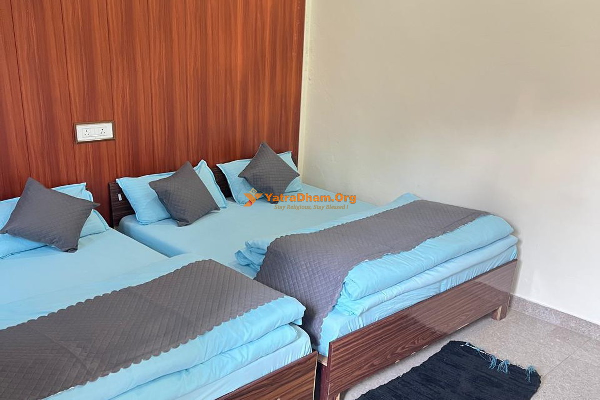 Hotel Kedar Darshan Guptkashi 4 Bed Room View
