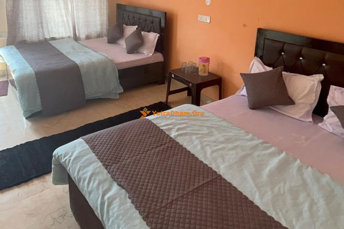 Hotel Kedar Darshan Guptkashi 4 Bed Room View
