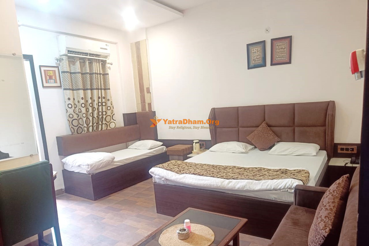 Indore Hotel New Sunder 3 Bed Room