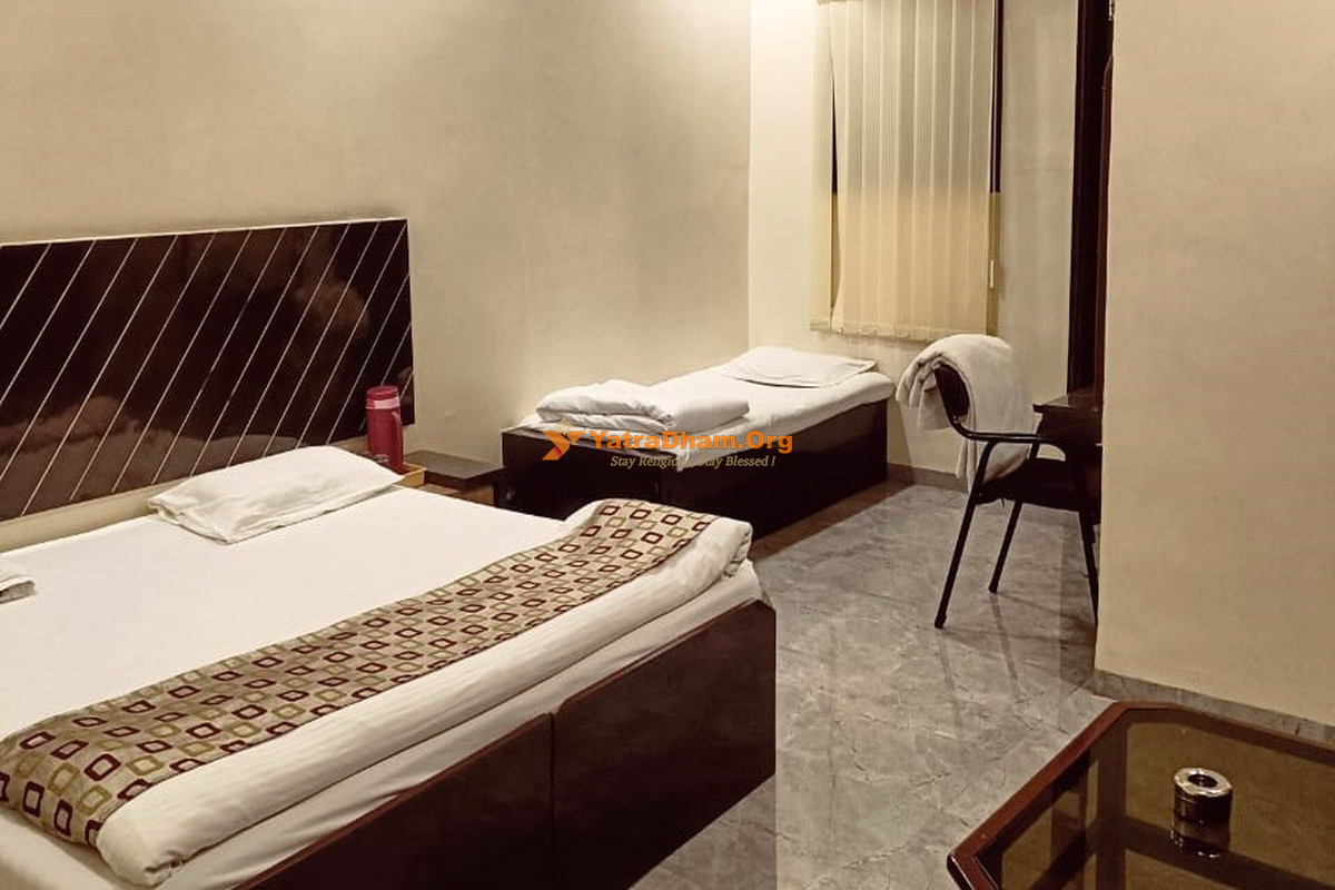 Indore Hotel New Sunder 3 Bed Room 