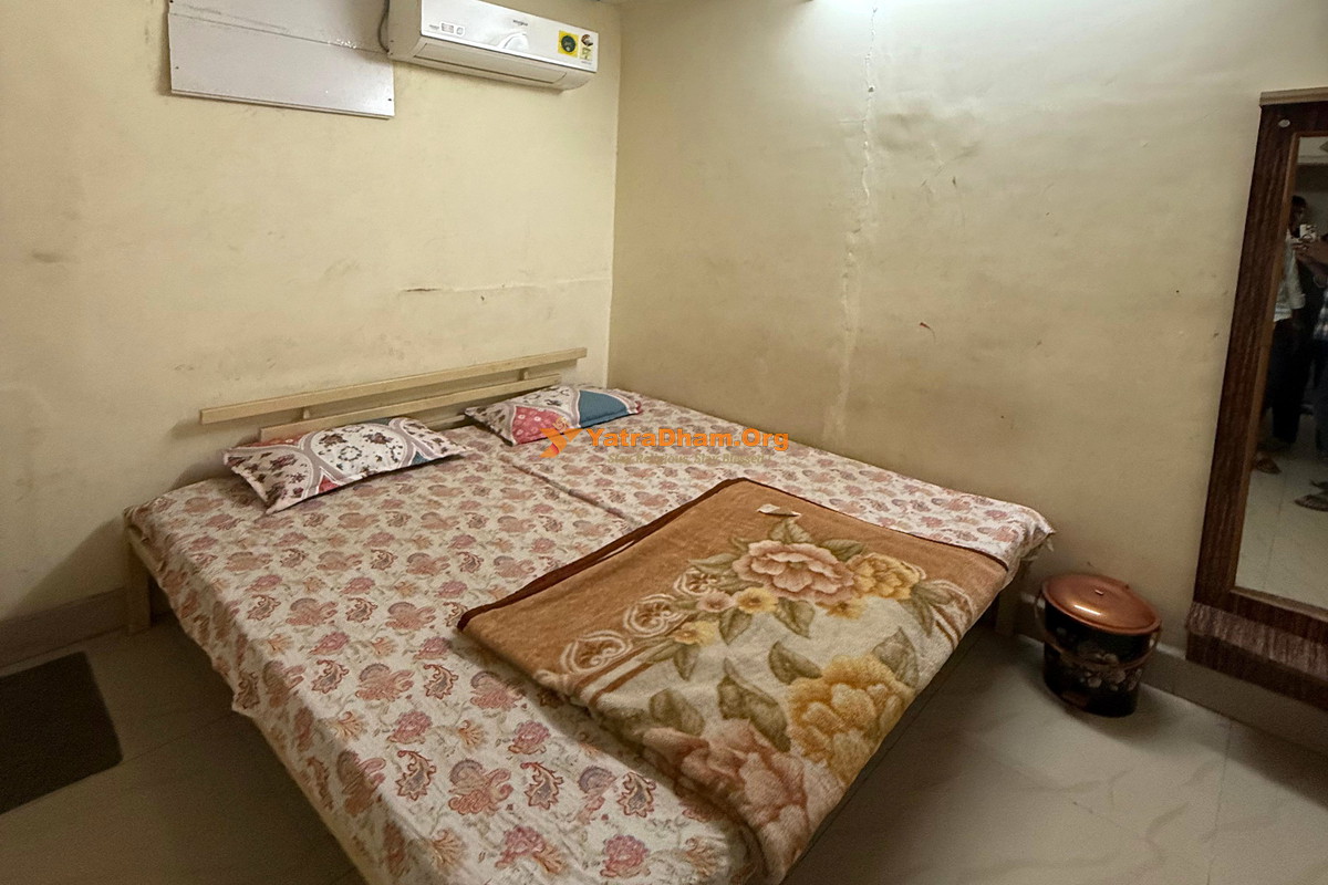 Tiwari Dharamshala And Guest House (Gopilal Hiralal Dadhich Brahmin) Ujjain 2 Bed Room