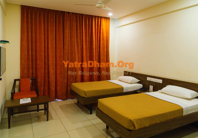 Hotel Dreamland Pune 2 Bed Room