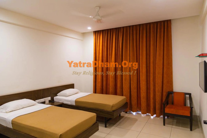 Hotel Dreamland Pune 2 Bed Room