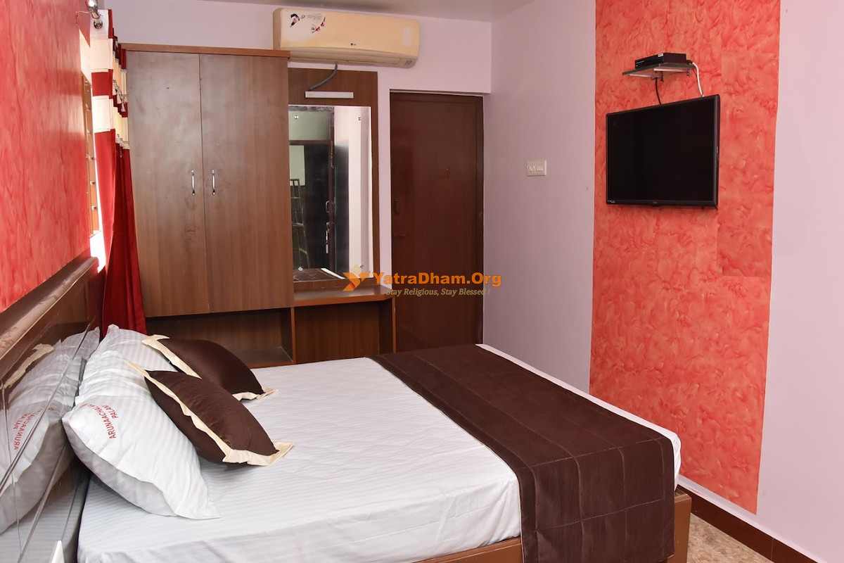 Palani Arunaachalla Inn 2 Bed Deluxe Room