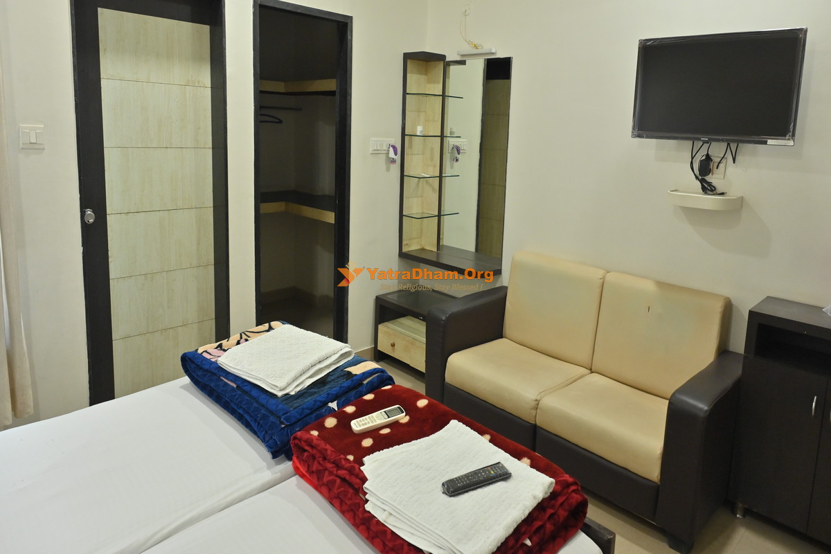 Shree Swaminarayan Vishranti Bhavan Kutch Bhuj 2 Bed Room View