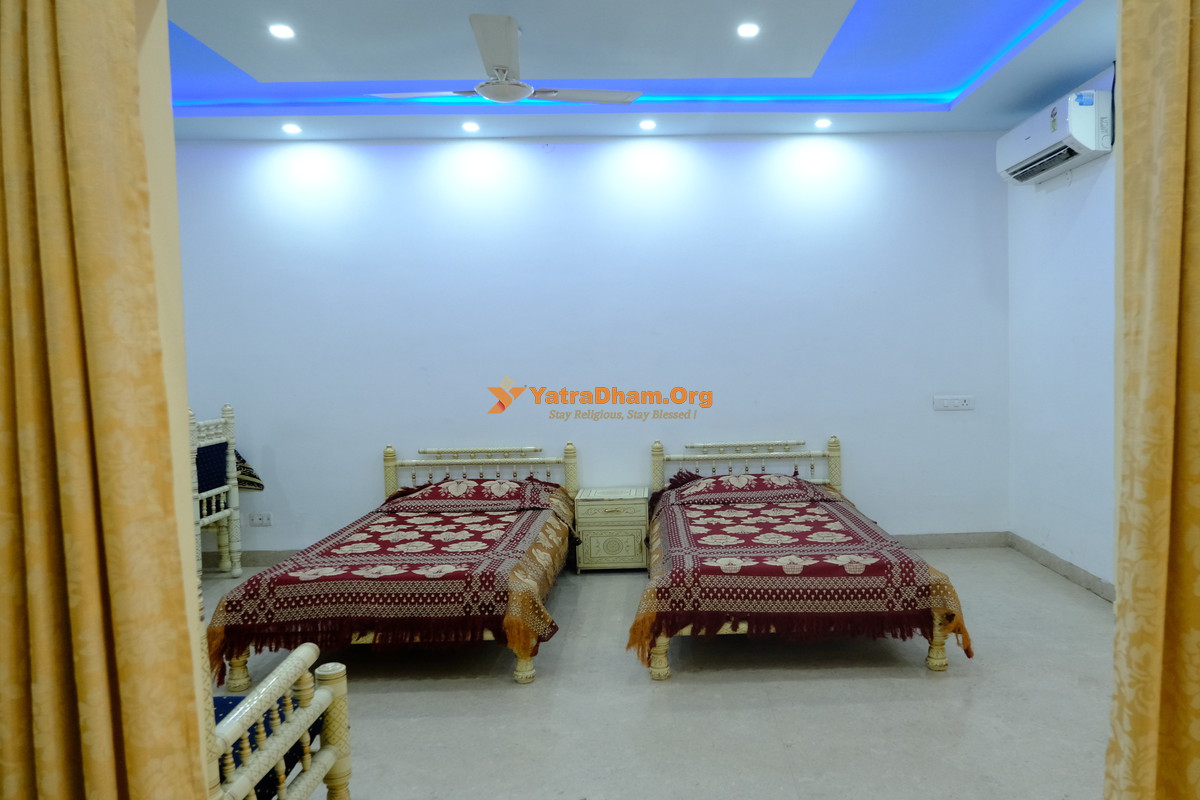ISKCON Guest House Ujjain Room