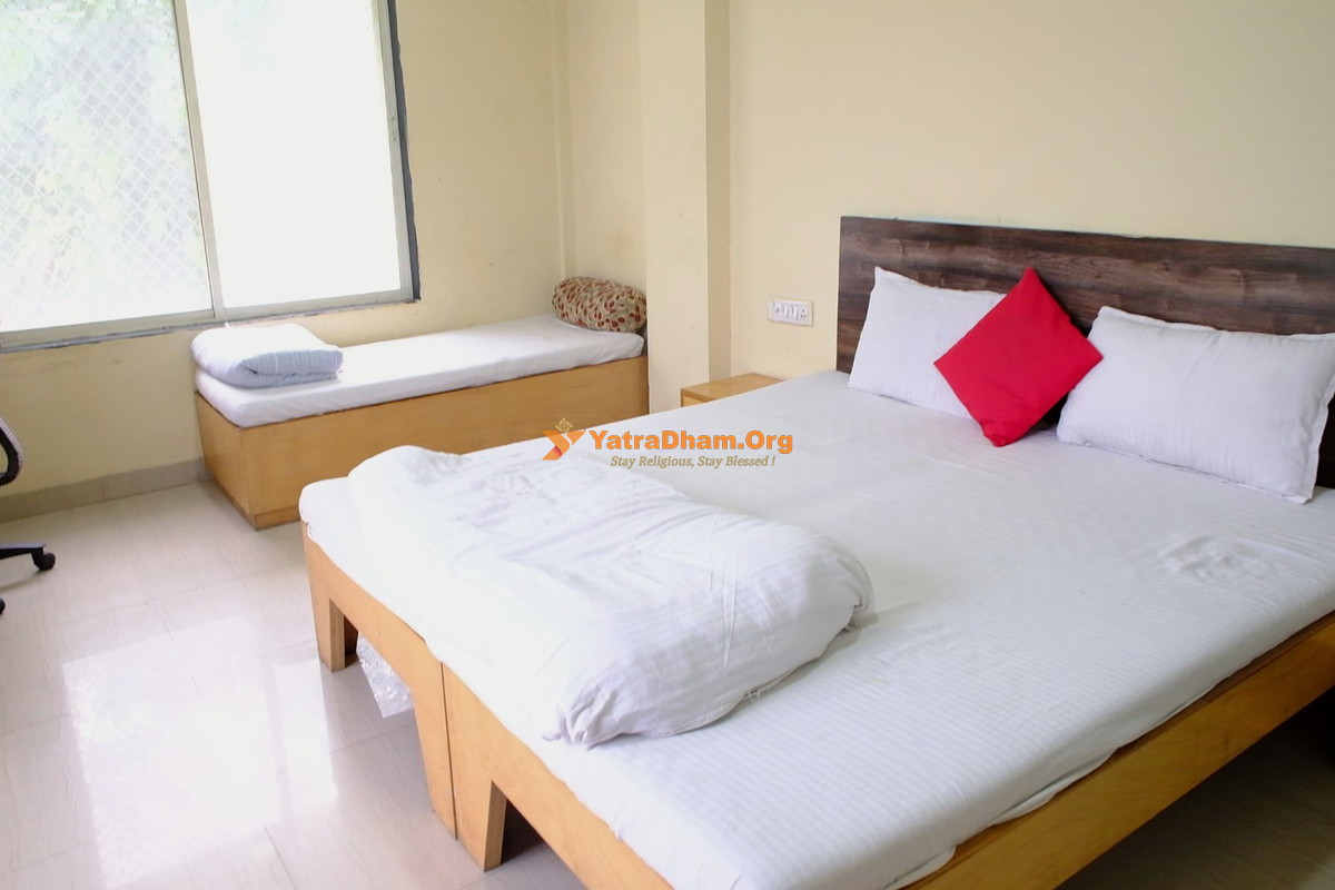 Seth Murlidhar Mansinghka Yatri Niwas Ujjain Room