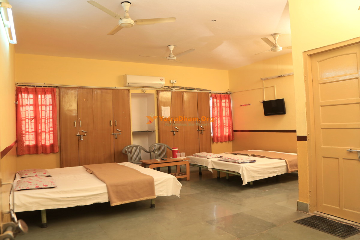 Shri Agrawal Dharamshala Udaipur Room