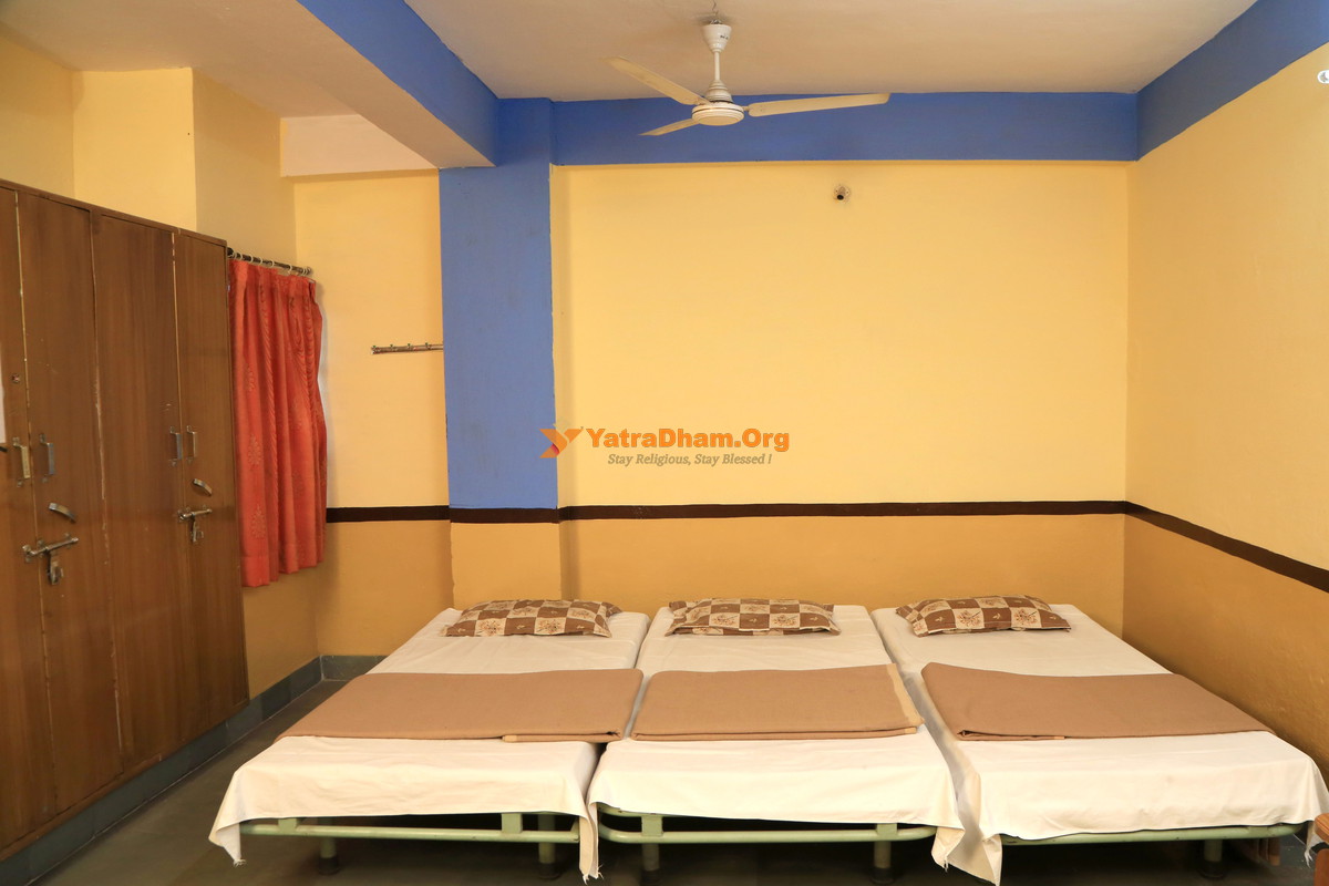 Shri Agrawal Dharamshala Udaipur 3 Bed Room